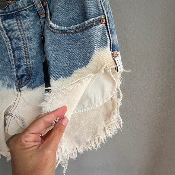 One Teaspoon DipDye Frankie Out Raw Hem Denim Short 26 Edgy Distressed Denim - Picture 7 of 16